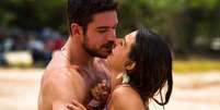 Rubinho (Emílio Dantas) e Bibi (Juliana Paes): amor que vai resistir às dificuldades da vida  Foto: Divulgação/Rede Globo