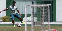 Jean durante treino do Palmeiras - Foto: Cesar Greco/Palmeiras  Foto: Lance!