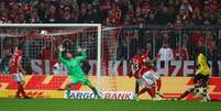 Dembele marca terceiro gol do Dortmund  Foto: Reuters