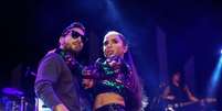 Anitta se apresentou com Maluma e dupla trocou selinho  Foto: AGNews / PurePeople
