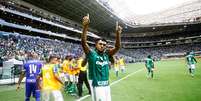 O colombiano Borja, jogador do Palmeiras, comemora seu gol  Foto: Gazeta Press