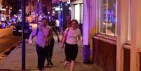 Pessoas correm pelas ruas no centro de Londres após atropelamento na London Bridge  Foto: BBC News Brasil