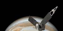 Ilustração mostra aproximação da sonda Juno  Foto: Nasa