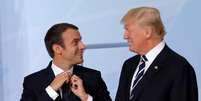 Presidente dos Estados Unidos, Donald Trump, e presidente da França, Emmanuel Macron, durante cúpula do G20 07/07/2017  REUTERS/Carlos Barria  Foto: Reuters