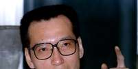 Liu Xiaobo em foto de arquivo de 1995  Foto: Reuters
