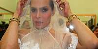 José Castelo Branco vestido de noiva num programa de TV: nascido para ‘causar’  Foto: Reprodução 