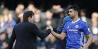 Diego Costa e Antonio Conte tiveram relação conturbada no Chelsea (Foto: IAN KINGTON / AFP)  Foto: Lance!