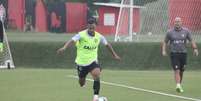 Juninho participou de treino coletivo na tarde desta terça-feira (Foto: Divulgação E. C. Vitória)  Foto: Lance!