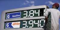 Aumento de impostos sobre combust&iacute;veis teve reflexos na estimativa da infla&ccedil;&atilde;o para este ano, que subiu para 3,4%  Foto: Ag&ecirc;ncia Brasil