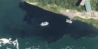 Desavisados temiam que a mancha negra tivesse sido causada por um vazamento de &oacute;leo  Foto: Rainbow Air Inc / BBC News Brasil