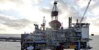 Plataforma de petr&oacute;leo Sleipner A, da Statoil, &eacute; vista no mar, perto de Stavanger em Noruega 
11/2/2016 REUTERS/Nerijus Adomaitis
  Foto: Reuters
