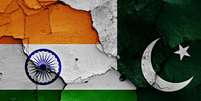 Bandeiras da Índia e do Paquistão  Foto: BBC News Brasil