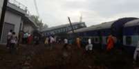 Descarrilamento de trem deixa dezenas de mortos na Índia  Foto: Reuters
