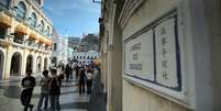 Ex-colônia portuguesa, Macau, China, mantém placas bilíngues   Foto: BBC News Brasil