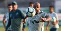 Em áudio, Felipe Melo fez críticas duras a Cuca e acabou afastado. Mais tarde, o volante acabou reintegrado.  Foto: Cesar Greco / LANCE!