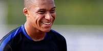 Atacante franc&ecirc;s Kylian Mbapp&eacute; 28/08/2017 REUTERS/Gonzalo Fuentes  Foto: Reuters