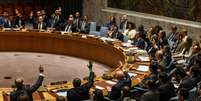 Embaixadores da ONU votam durante reunião do Conselho de Segurança sobre a Coreia do Norte, em Nova York 11/09/2017 REUTERS/Stephanie Keith  Foto: Reuters