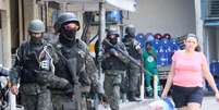 Movimentação do Exército na Rocinha, Zona Sul do Rio de Janeiro (RJ), na manhã desta segunda-feira (25).  Foto: José Lucena/Futura Press