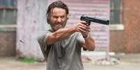 Em "The Walking Dead", na 8ª temporada: Rick (Andrew Lincoln) se prepara para a guerra em novo teaser!  Foto: Divulgação / PureBreak