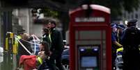 Mulher ferida após atropelamento em Londres  Foto: Reuters