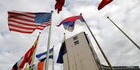 Bandeira norte-americana na sede da Unesco  Foto: Reuters