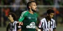 Chape domina, vence o Galo e se afasta da zona de rebaixamento - Pedro Vale/eleven  Foto: LANCE!