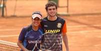 Inspirados por parentes, Letícia Monteiro e Antonin Haddad foram os campeões do JUBs no tênis (Foto: Fotojump)  Foto: Lance!