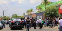 Estudante de 14 anos atirou dentro do Colégio Goyases, escola particular de ensino infantil e fundamental, no Conjunto Riviera, em Goiânia (GO), na manhã de sexta-feira (20/10/2017).   Foto: Geovanna Cristina / Futura Press