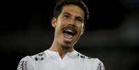 Hernanes comemora seu primeiro gol na volta ao São Paulo  Foto: Luciano Belford/AGIF / LANCE!