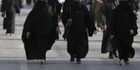 Mulheres andam na rua nas redondezas de Riad, na Arábia Saudita 08/02/2016 REUTERS/Faisal Al Nasser  Foto: Reuters