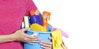 Com o seu kit de limpeza organizado, suas tarefas serão realizadas com mais agilidade e eficiência  Foto: Shutterstock