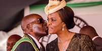 O casal Robert e Grace Mugabe  Foto: BBC News Brasil