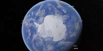 Pesquisadores da Nasa descobriram que quanto mais distante uma cidade está de uma massa de gelo, mais ela pode ser afetada por seu derretimento | Foto: Google Earth  Foto: BBC News Brasil