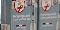 Testes de HIV à venda em farmácia na França   Foto: Agência Brasil