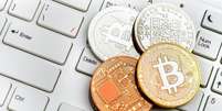Uso de moedas como o bitcoin em campanhas está na mira do TSE  Foto: Getty Images / BBC News Brasil