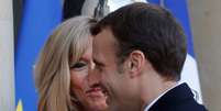 Emmanuel Macron e sua mulher, Brigitte  Foto: Reuters
