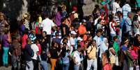 Venezuelanos buscam forma de se locomover ap&oacute;s paralisa&ccedil;&atilde;o no metr&ocirc; por blecaute em Caracas
 18/12/2017    REUTERS/Marco Bello  Foto: Reuters