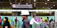 Rio de Janeiro - Entrada do embarque dom&eacute;stico no terminal 2. Pol&iacute;cia Federal fez opera&ccedil;&atilde;o contra esquema de tr&aacute;fico internacional de drogas e descaminho de mercadorias dentro do Aeroporto Internacional Tom Jobim/Gale&atilde;o  Foto: Ag&ecirc;ncia Brasil