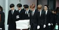 Fotos do funeral de Jonghyun, integrante do grupo de k-pop SHINee  Foto: Getty Images / PureBreak