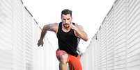 O corpo está mais propenso a sentir dores com exercícios de alta intensidade | Foto: Getty Images  Foto: BBC News Brasil