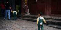 Calça aberta para crianças na China perde espaço para fraldas e gera debate | Foto: Bruno Maestrini  Foto: BBC News Brasil