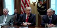 Presidente norte-americano Donald Trump fala em reunião de cabinete na Casa Branca, Washington, Estados Unidos
10/01/2018 REUTERS/Jonathan Ernst  Foto: Reuters