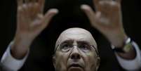 Ministro da Fazenda, Henrique Meirelles, gesticula durante coletiva de imprensa em Brasília, Distrito Federal
12/01/2018 REUTERS/Ueslei Marcelino  Foto: Reuters