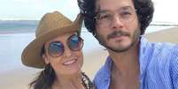 F&aacute;tima Bernardes e T&uacute;lio Gad&ecirc;lha em recente viagem ao Nordeste: paix&atilde;o comemorada nos posts.  Foto: Reprodu&ccedil;&atilde;o/Instagram