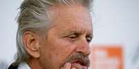 Ator Michael Douglas chega para premiação em Nova York
08/05/2017 REUTERS/Carlo Allegri  Foto: Reuters