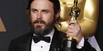 Casey Affleck recebe Oscar em 2017
 26/02/17    REUTERS/Lucas Jackson  Foto: Reuters