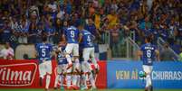 Cruzeirenses comemoram gol no Mineirão (Foto: Vinnicius Silva/Raw Image/Lancepress!)  Foto: Lance!