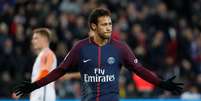 Neymar comemora gol do Paris St Germain contra o Montpellier
 27/1/2018       REUTERS/Gonzalo Fuentes  Foto: Reuters