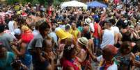 Desfile do bloco Urubó, que resgata as marchinhas de carnaval, no Largo da Matriz de Nossa Senhora do Ó   Foto: Agência Brasil