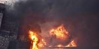 Petroleiro iraniano Sanchi é visto em chamas no Mar do Leste da China 13/01/2018  China Daily via REUTERS  Foto: Reuters